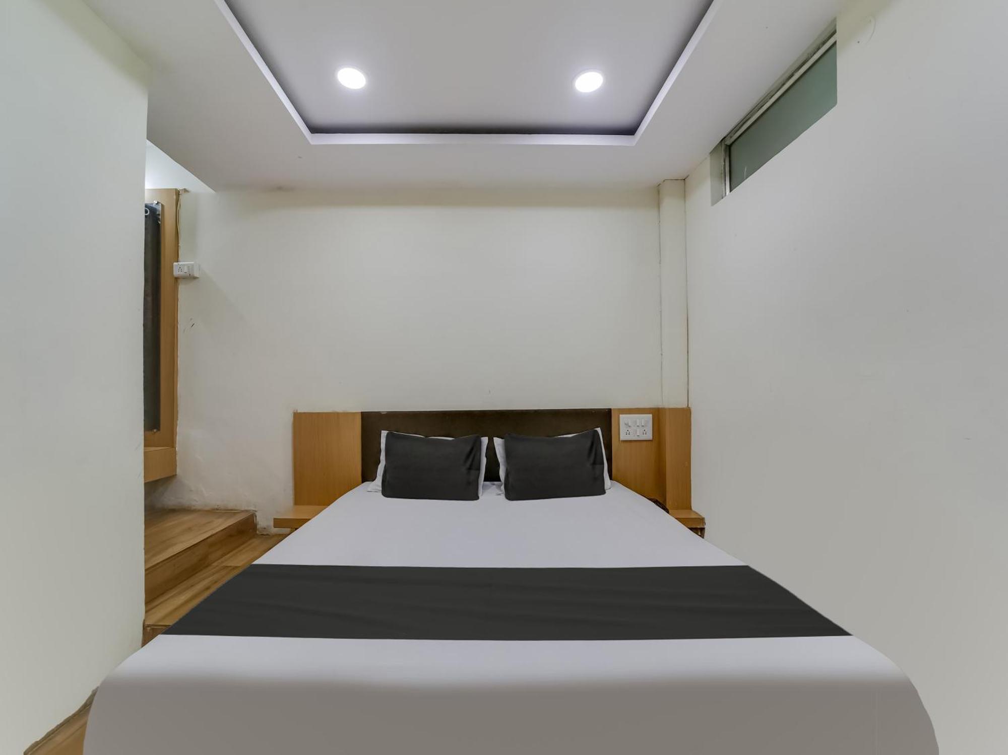 Super Hotel O The Surbhi بوبال المظهر الخارجي الصورة